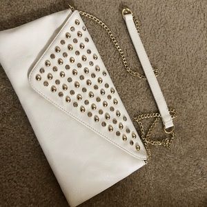 CHARMING CHARLIES WHITE CROSSBODY/CLUTCH